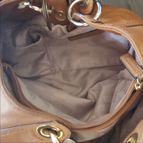 Michael Kors Large 3 Compartment Leather Handbag - Picture 8 of 8